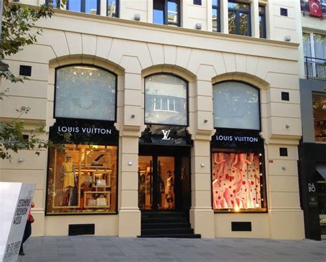 louis vuitton izmir resimleri|louis vuitton turkey.